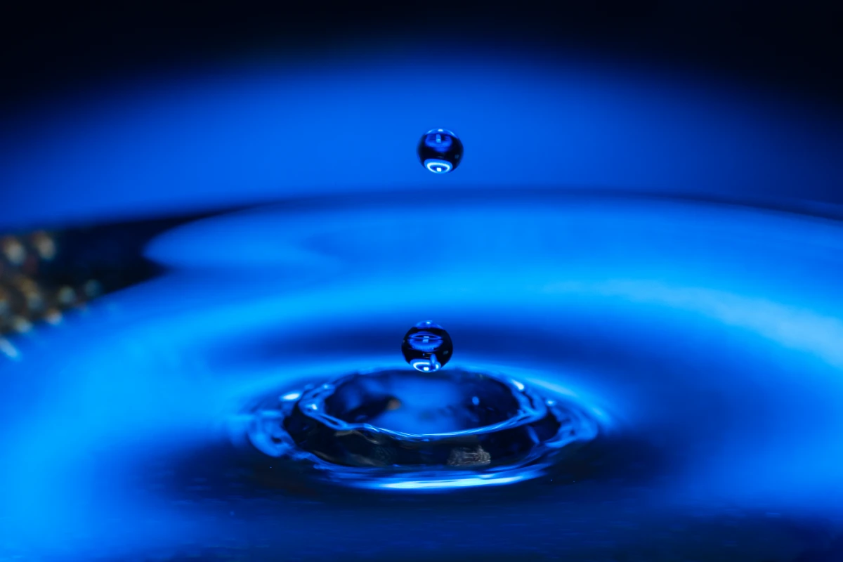 L'or bleu : le combat pour l'accès à l'eau potable et les droits des communautés locales